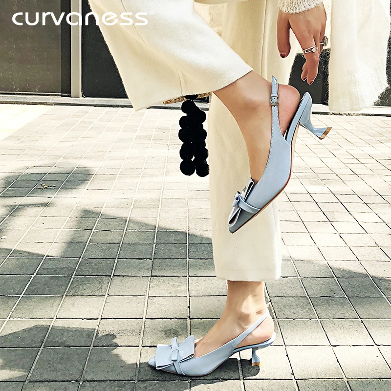 Curvaness Genuine Leather Flip Flops Cutouts Sandals Round toe Strange Style Mid Heels Buckle Hollow Out Sandals Footwear
Curvaness Genuine Leather Flip Flops Cutouts Sandals Round toe Strange Style Mid Heels Buckle Hollow Out Sandals Footwear