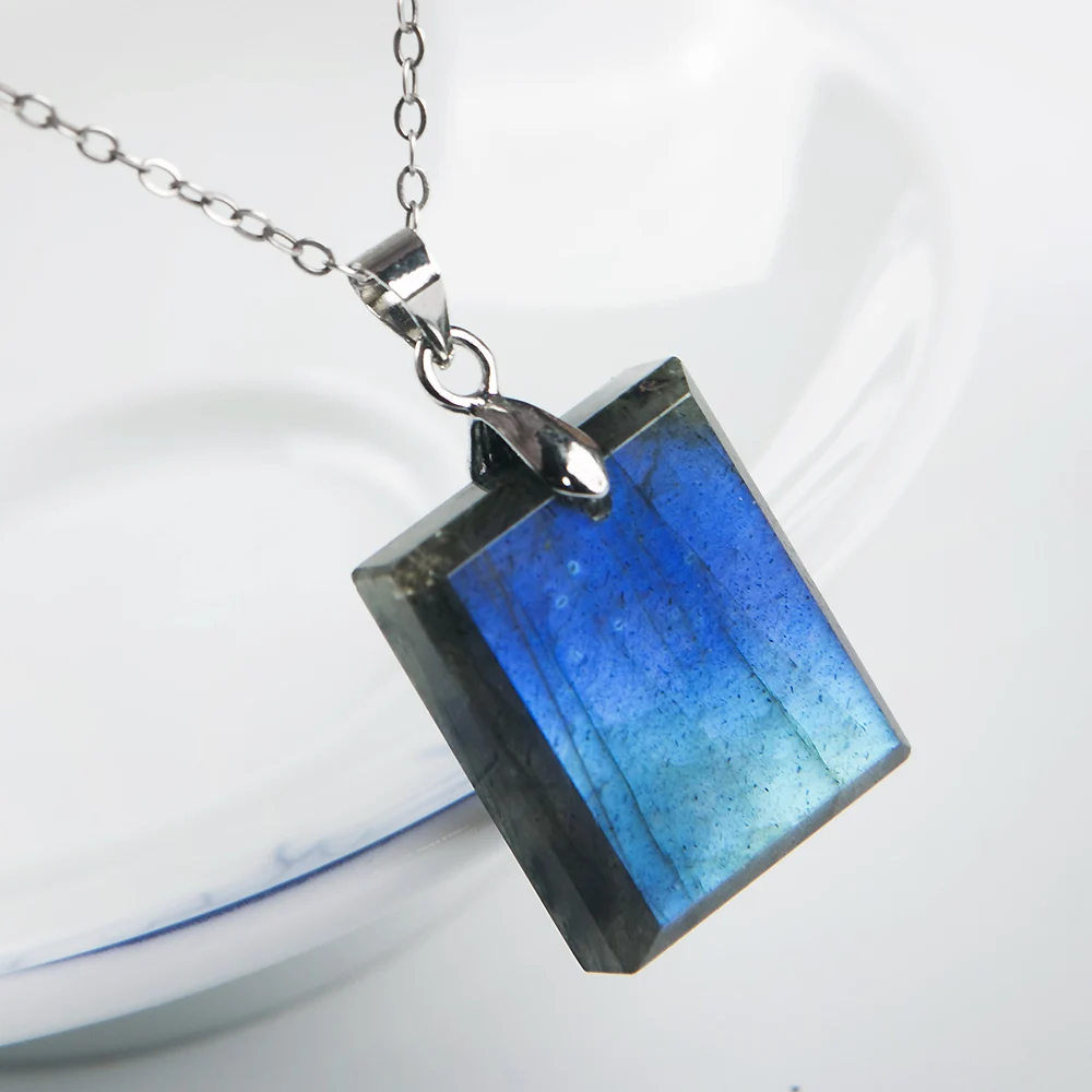 Natural Blue Light Labradorite Pendant Gemstone 21x17x6mm Women Men Fashion Rectangle Shape Crystal Moonstone Pendant AAAAA
Natural Blue Light Labradorite Pendant Gemstone 21x17x6mm Women Men Fashion Rectangle Shape Crystal Moonstone Pendant AAAAA