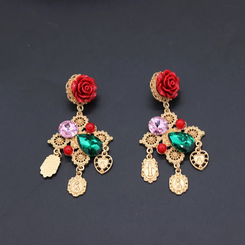 2018 European baroque full retro tassel cross pearl fashion exaggerated nightclub earringsLong baroque style earrings 863
2018 European baroque full retro tassel cross pearl fashion exaggerated nightclub earringsLong baroque style earrings 863