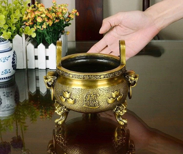 China Buddhism Brass Copper Wealth Foo Dog Lion Ear Royal Incense Burner Censer
China Buddhism Brass Copper Wealth Foo Dog Lion Ear Royal Incense Burner Censer