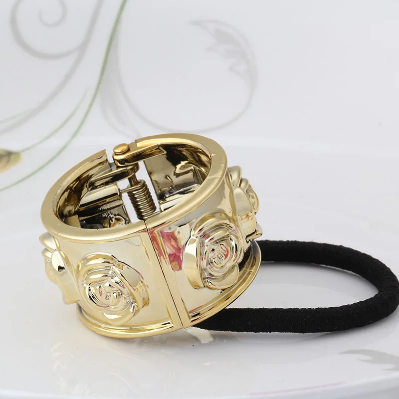 1PC Punk Ponytail scrunchy Hair Holder Retro Patterns Rose Carved Hair Ring Stainless Hair Band Hair Accessories
1PC Punk Ponytail scrunchy Hair Holder Retro Patterns Rose Carved Hair Ring Stainless Hair Band Hair Accessories