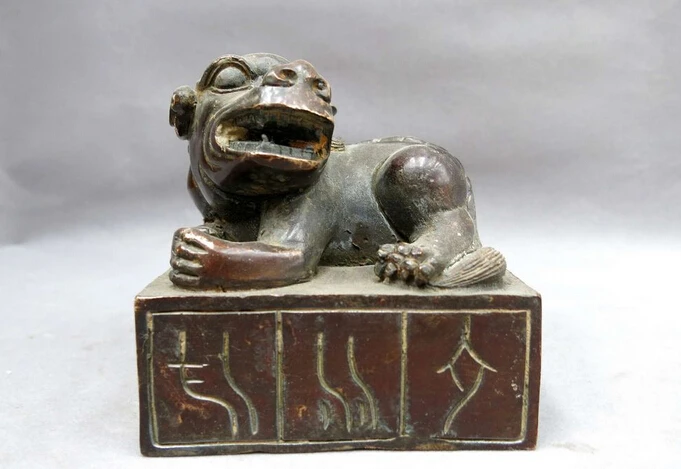 wholesale factory China bronze copper carved beautiful Foo Dogs Lion Seal sculpture Statue
wholesale factory China bronze copper carved beautiful Foo Dogs Lion Seal sculpture Statue