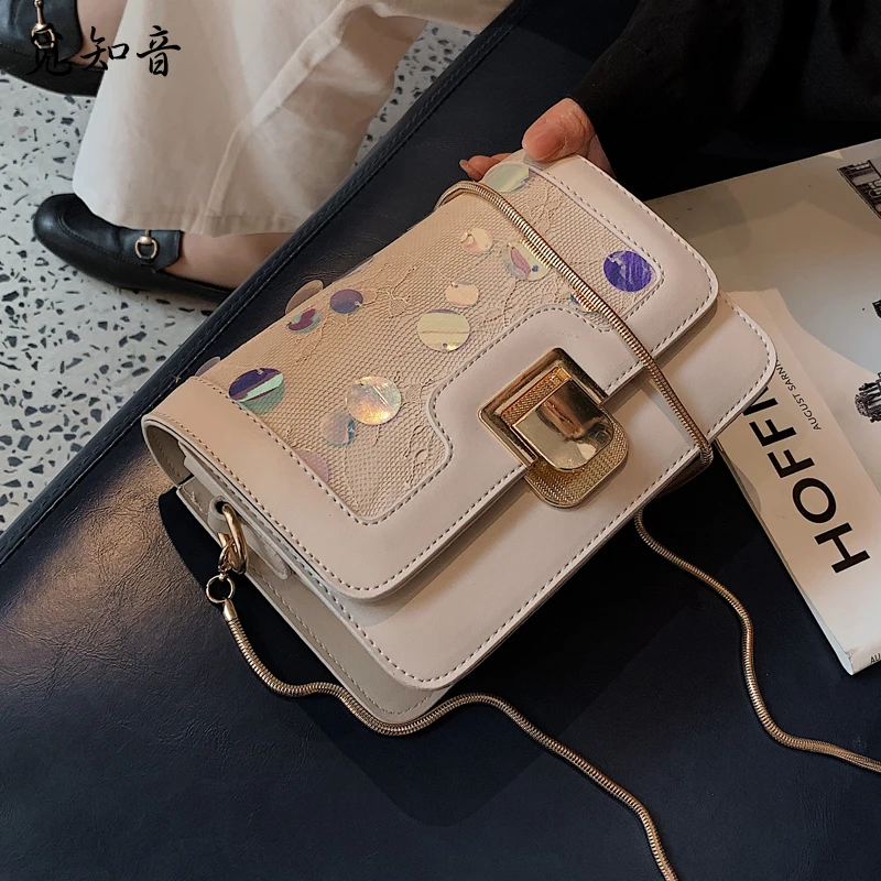 Luxury Brand Flap Bag 2019 Summer New Quality Pu Leather Women's Designer Handbag Lace Sequins Lock Chain Shoulder Messenger Bag
Luxury Brand Flap Bag 2019 Summer New Quality Pu Leather Women's Designer Handbag Lace Sequins Lock Chain Shoulder Messenger Bag