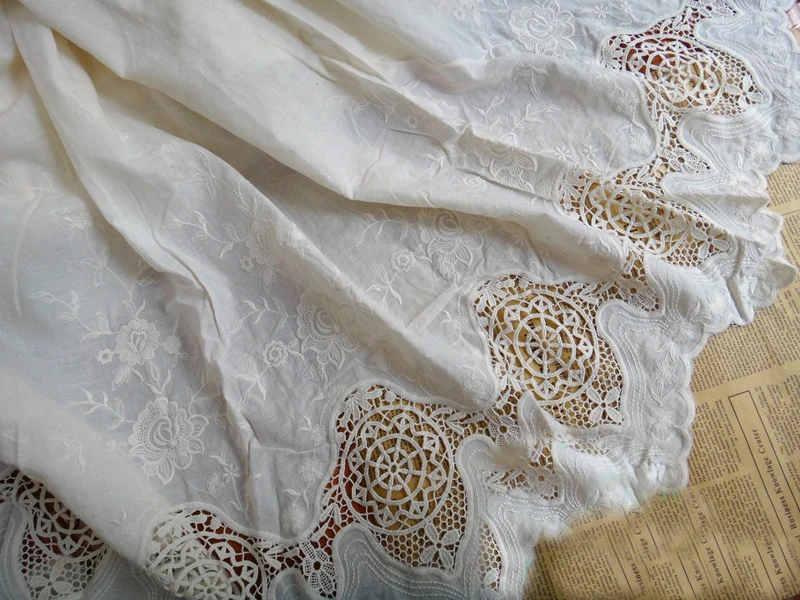 1 Yard/lot width 130cm 51.18" beige cotton fabric both sides embroidery lace trim 1061621L4K575
1 Yard/lot width 130cm 51.18" beige cotton fabric both sides embroidery lace trim 1061621L4K575
