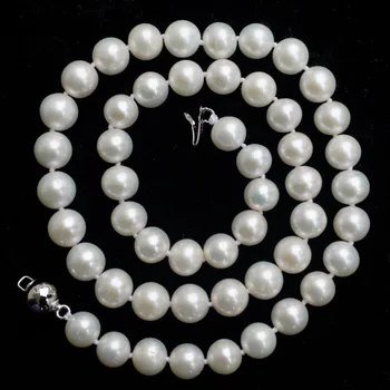 ROUND Smooth white Natural Freshwater pearl necklace 8-9mm 17" Classic style
ROUND Smooth white Natural Freshwater pearl necklace 8-9mm 17" Classic style
