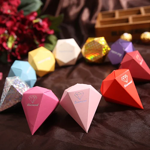 (10 Color) 100pcs Diamond Candy Box Wedding Favour Boxes Red Gold Silver Sweet Gift Box Casamento Wedding Favors and Gifts 2016
(10 Color) 100pcs Diamond Candy Box Wedding Favour Boxes Red Gold Silver Sweet Gift Box Casamento Wedding Favors and Gifts 2016
