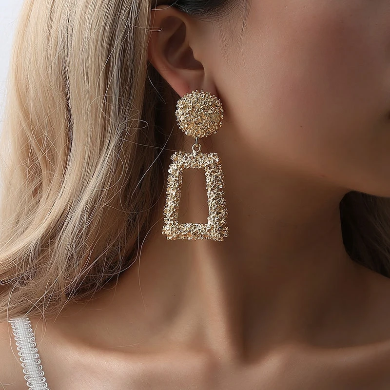 H:HYDE Exaggerated Atmospheric Matte Influx Of Geometric Earrings Creative Embossed Trapezoidal Long Metal Women Jewelry Earring
H:HYDE Exaggerated Atmospheric Matte Influx Of Geometric Earrings Creative Embossed Trapezoidal Long Metal Women Jewelry Earring