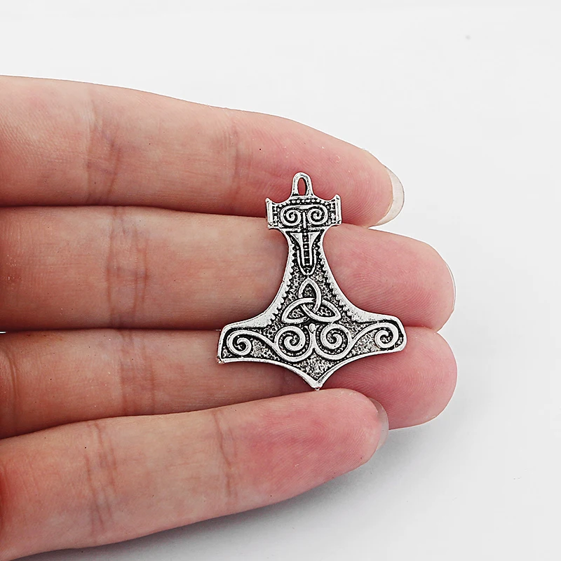 10pcs Nordic Thor's Hammer Emboss Knot Trique Charms Pendants For Necklace Jewellery Making
10pcs Nordic Thor's Hammer Emboss Knot Trique Charms Pendants For Necklace Jewellery Making