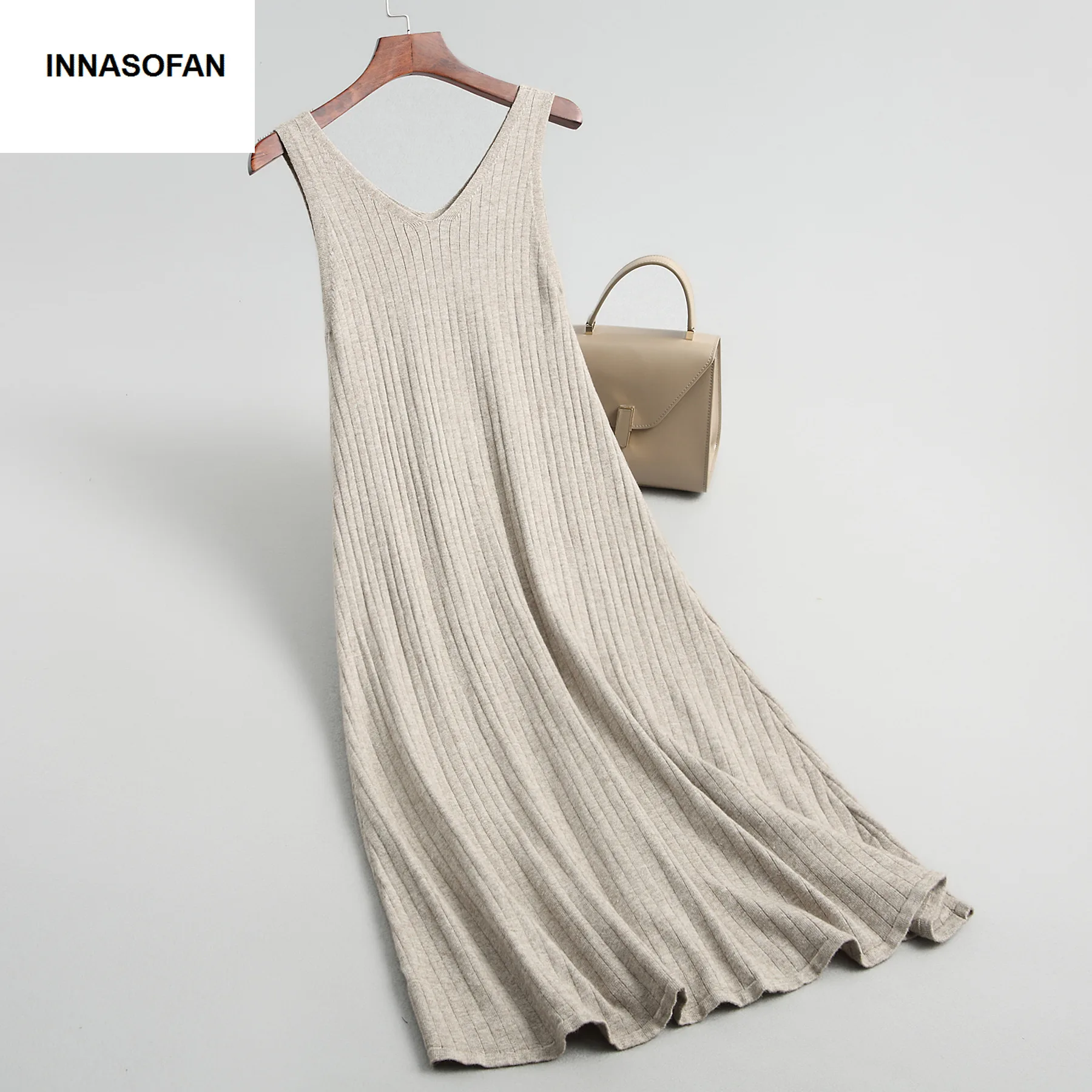 INNASOFAN dress for women Spring-summer knitted dress solid color Euro-American fashion elegant sleeveless dress with V-collar
INNASOFAN dress for women Spring-summer knitted dress solid color Euro-American fashion elegant sleeveless dress with V-collar