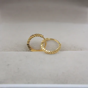 NEW Pure 18K Yellow Gold Earrings Carved Line Woman Lucky Small 10mmDia Hoop Earrings For Women Girl 0.7-0.8g Hot
NEW Pure 18K Yellow Gold Earrings Carved Line Woman Lucky Small 10mmDia Hoop Earrings For Women Girl 0.7-0.8g Hot