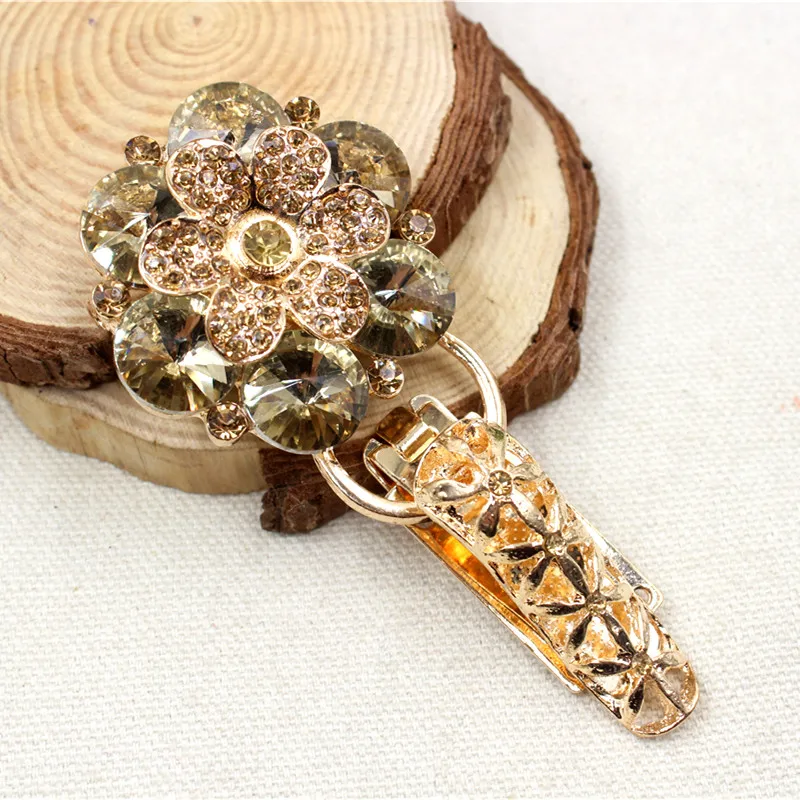 15122138 ,1 pcs, very beautiful fashion Fur buttons, coat buttons. Rhinestone buttons. Platypus glass with a diamond buckle.
15122138 ,1 pcs, very beautiful fashion Fur buttons, coat buttons. Rhinestone buttons. Platypus glass with a diamond buckle.