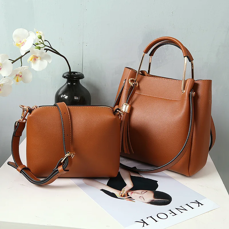 Europe and the United States high-quality large-size large-size PU Tote bag tote bag simple leisure tide bucket-type handbag
Europe and the United States high-quality large-size large-size PU Tote bag tote bag simple leisure tide bucket-type handbag