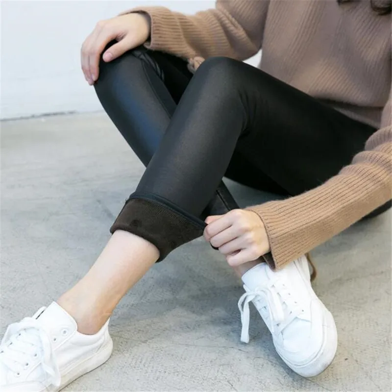 Plus Size 6XL PU Leather Leggings Women Velvet Pants High Waist Fleece Thick Jeggings Push Up Trousers
Plus Size 6XL PU Leather Leggings Women Velvet Pants High Waist Fleece Thick Jeggings Push Up Trousers