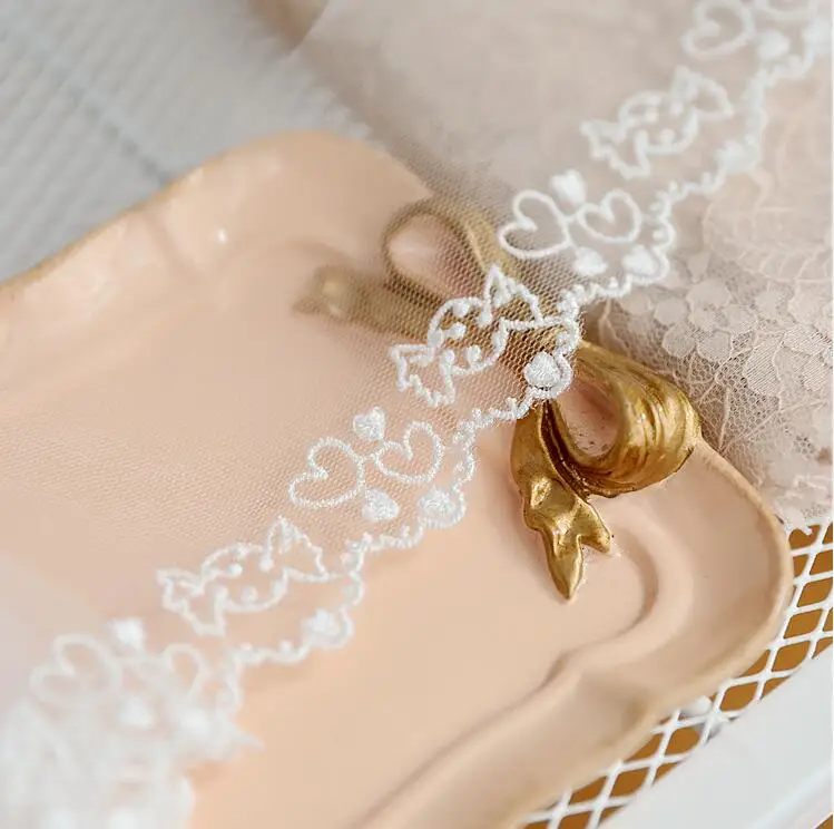 2 Yards Milk White Lace Trim DIY Clothes Accessories Wedding Dress Curtain Sewing Embroidery Lace Fabric 6.9cm
2 Yards Milk White Lace Trim DIY Clothes Accessories Wedding Dress Curtain Sewing Embroidery Lace Fabric 6.9cm