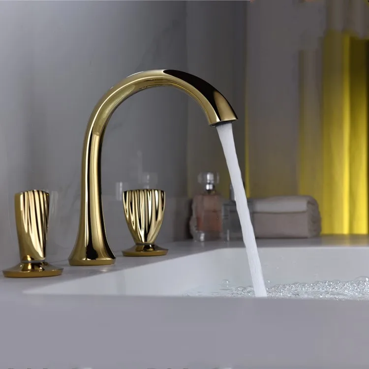 Gold Brass Double Handle Bathroom Sink Faucet Hot Cold Basin Faucet Mix Tap golden Three holes Bathroom Faucets-High quality
Gold Brass Double Handle Bathroom Sink Faucet Hot Cold Basin Faucet Mix Tap golden Three holes Bathroom Faucets-High quality
