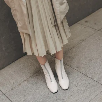 GPOKHDS 2019 women ankle boots soft Cow leather winter short plush zippers black color square toe high heels boots size 34-42
GPOKHDS 2019 women ankle boots soft Cow leather winter short plush zippers black color square toe high heels boots size 34-42