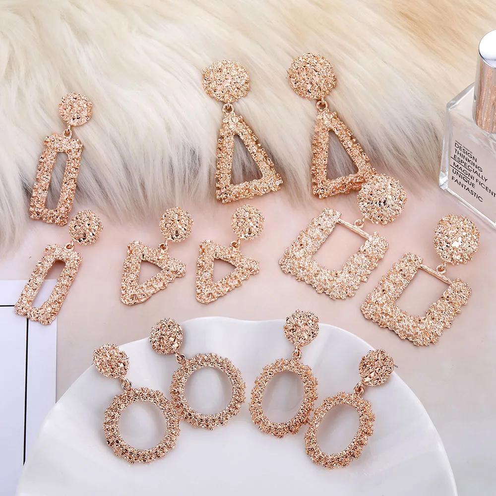 Bohemia Vintage Earrings For Women Gold Color Geometric Statement Dangle Earring 2019 Metal Earing Hanging Fashion Jewelry Trend
Bohemia Vintage Earrings For Women Gold Color Geometric Statement Dangle Earring 2019 Metal Earing Hanging Fashion Jewelry Trend
