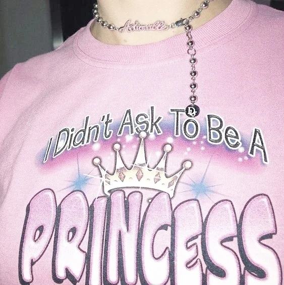 kuakuayu-XSX I Didn't Ask To Be A Princess But If The Crown Fits Pastel Grunge Aesthetic T-Shirt 90s Fashion Top
kuakuayu-XSX I Didn't Ask To Be A Princess But If The Crown Fits Pastel Grunge Aesthetic T-Shirt 90s Fashion Top