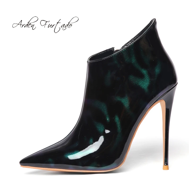 Arden Furtado fashion women's shoes 2019 pointed toe stilettos heels zipper patent leather boots black and green big size 44 45
Arden Furtado fashion women's shoes 2019 pointed toe stilettos heels zipper patent leather boots black and green big size 44 45
