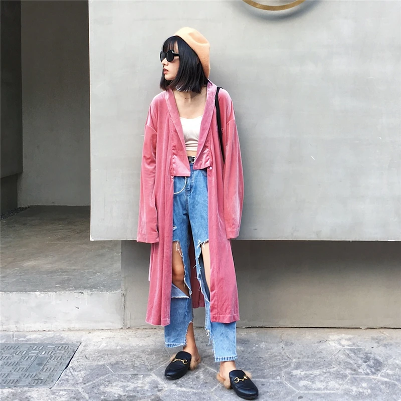 Rugod 2019 Leisure Wear Velvet Long Coat Women European Style Loose Belt Lace Up Solid Windbreaker Long Trench Coat for Women
Rugod 2019 Leisure Wear Velvet Long Coat Women European Style Loose Belt Lace Up Solid Windbreaker Long Trench Coat for Women