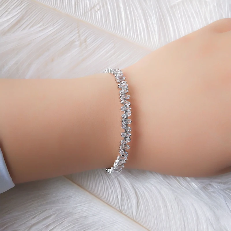UILZ New Fashion AAA cubic zirconia Baguette Bracelet Micro Pave Setting Bangle cuff copper With White Gold UB2038
UILZ New Fashion AAA cubic zirconia Baguette Bracelet Micro Pave Setting Bangle cuff copper With White Gold UB2038