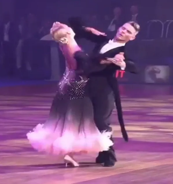 Competition Ballroom dance dress,tango salsa samba dance dress,latin dance wear,Rumba Jive Chacha balck Dance Dress
Competition Ballroom dance dress,tango salsa samba dance dress,latin dance wear,Rumba Jive Chacha balck Dance Dress