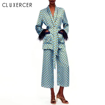 2019 New Women Vintage Two Piece Set Crane Printed Blazer Wide Leg Retro Pant Female Dot Printed Outfit Pant Suits
2019 New Women Vintage Two Piece Set Crane Printed Blazer Wide Leg Retro Pant Female Dot Printed Outfit Pant Suits