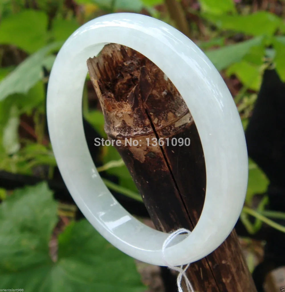 Free Shipping 00604 Icy White 100% Natural A Grade Jadeite Fine Stone Bangle Bracelet 59MM ()
Free Shipping 00604 Icy White 100% Natural A Grade Jadeite Fine Stone Bangle Bracelet 59MM ()