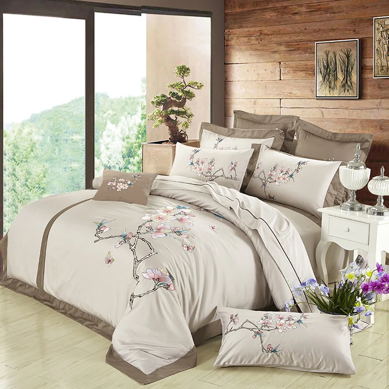 100% Egypt Cotton Silky Luxury Royal Bedding set Queen/King Size Embroidery Korean Bed set Duvet cover Bed linen Pillowcases 100% Egypt Cotton Silky Luxury Royal Bedding set Queen/King Size Embroidery Korean Bed set Duvet cover Bed linen Pillowcases