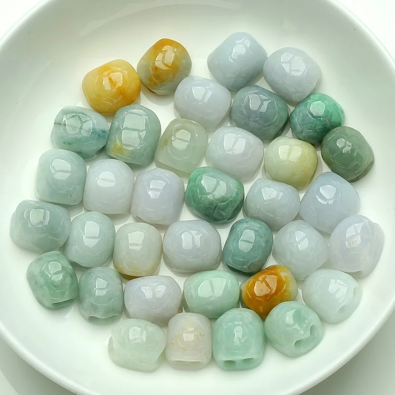 Natural jadeite with small parts of tortoise shell inlaid jewelry accessories woven DIY Longevity and longevity Jade Bead
Natural jadeite with small parts of tortoise shell inlaid jewelry accessories woven DIY Longevity and longevity Jade Bead