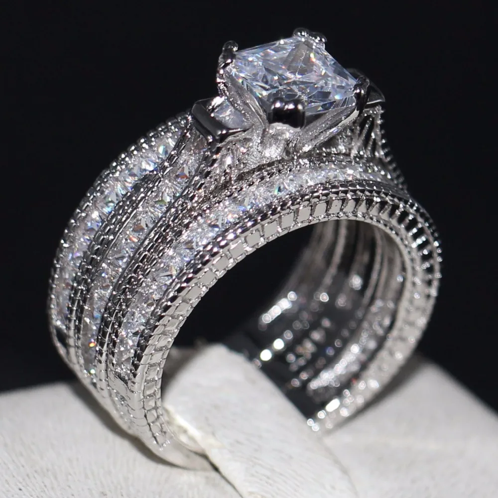Victoria Brand New Vintage Jewelry 14KT White Gold Filled Princess Cut 5A Zirconia CZ Party 3 IN 1 Women Wedding Band Ring Gift
Victoria Brand New Vintage Jewelry 14KT White Gold Filled Princess Cut 5A Zirconia CZ Party 3 IN 1 Women Wedding Band Ring Gift