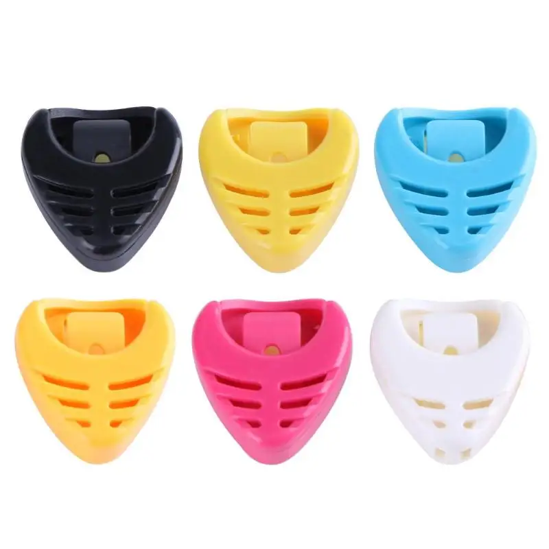1 PCS Guitar Pick Plectrum Holder Portable Plastic Heart Shape Guitar Pick Plectrum Holder Case(Random Color) - Guitar Pick Holder Case