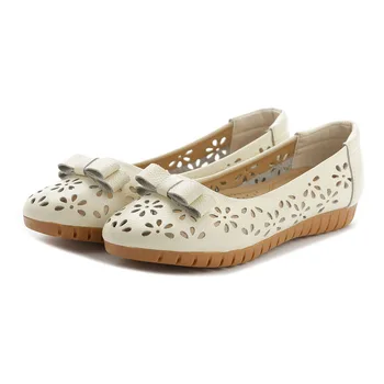 Nice The New mom's Shoes Will Be Made With A Pair Of Old Bows And Leather Sandals
Nice The New mom's Shoes Will Be Made With A Pair Of Old Bows And Leather Sandals