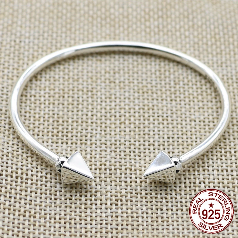 100% S925 sterling silver men's bracelet personality fashion retro hip hop punk jewelry nails smooth styling to send lover's hot
100% S925 sterling silver men's bracelet personality fashion retro hip hop punk jewelry nails smooth styling to send lover's hot