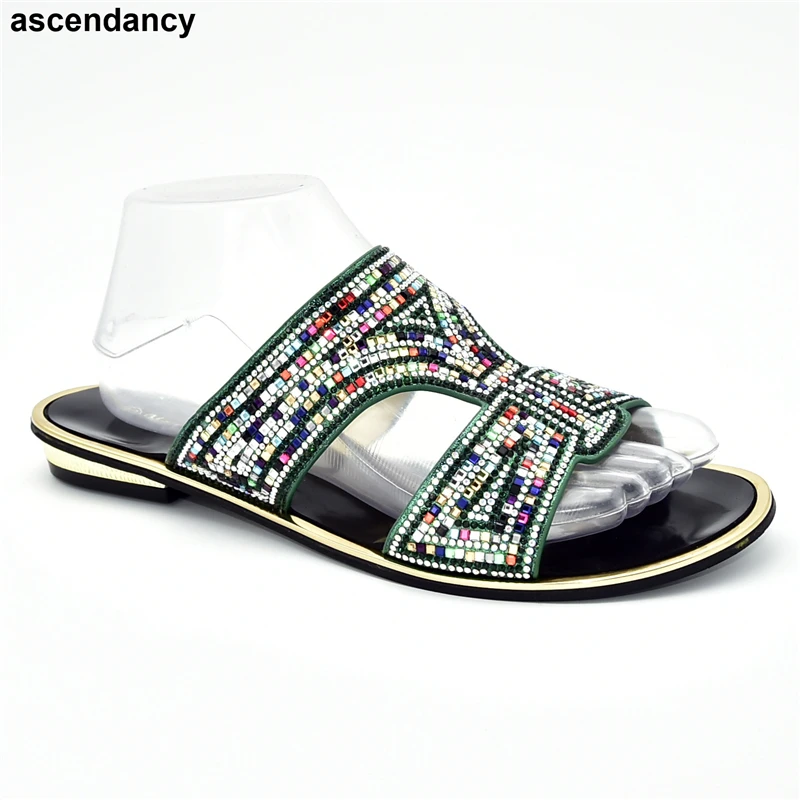 New Fashion Nigerian Women Wedding Slipper Luxury Sandals Women African Party Pumps Low Heels Latest Italian Women Party Shoes
New Fashion Nigerian Women Wedding Slipper Luxury Sandals Women African Party Pumps Low Heels Latest Italian Women Party Shoes