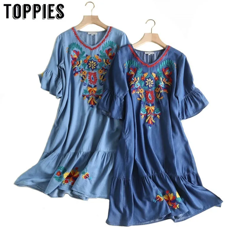 Vintage Tencel Denim Embroidered Dress Flare Sleeve Summer Long Dress Boho Vacation Smocks Chic Vestidos AP365
Vintage Tencel Denim Embroidered Dress Flare Sleeve Summer Long Dress Boho Vacation Smocks Chic Vestidos AP365