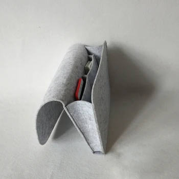 Grey Bed Storage Pockets Felt Bedside Hanging Storage Organizer Holder with 2 Inner Pockets for Bed Table Sofa
Grey Bed Storage Pockets Felt Bedside Hanging Storage Organizer Holder with 2 Inner Pockets for Bed Table Sofa