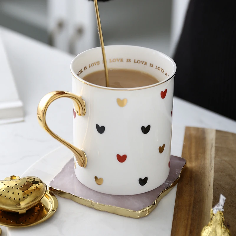 New Nordic Style Bone China Heart Coffee Mugs Ceramic Cups with Gold handle water bottle Best Girl Friend Birthday Gifts
New Nordic Style Bone China Heart Coffee Mugs Ceramic Cups with Gold handle water bottle Best Girl Friend Birthday Gifts