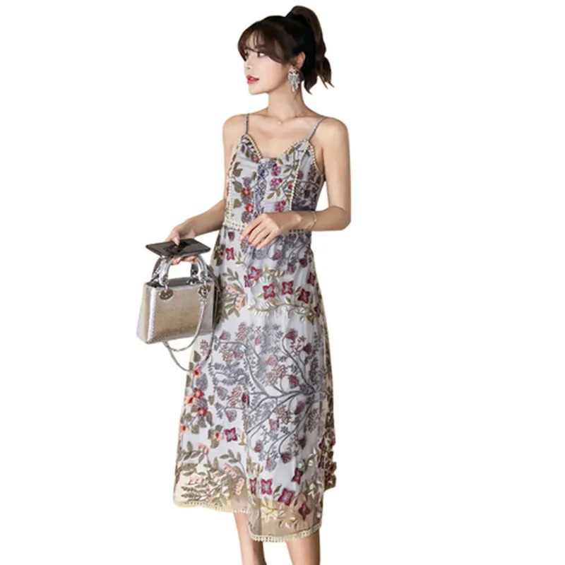 YiLin Kay 2019 High Quality Fashion Runway Designerss New product Condole belt Restoring ancient ways The embroidery
YiLin Kay 2019 High Quality Fashion Runway Designerss New product Condole belt Restoring ancient ways The embroidery
