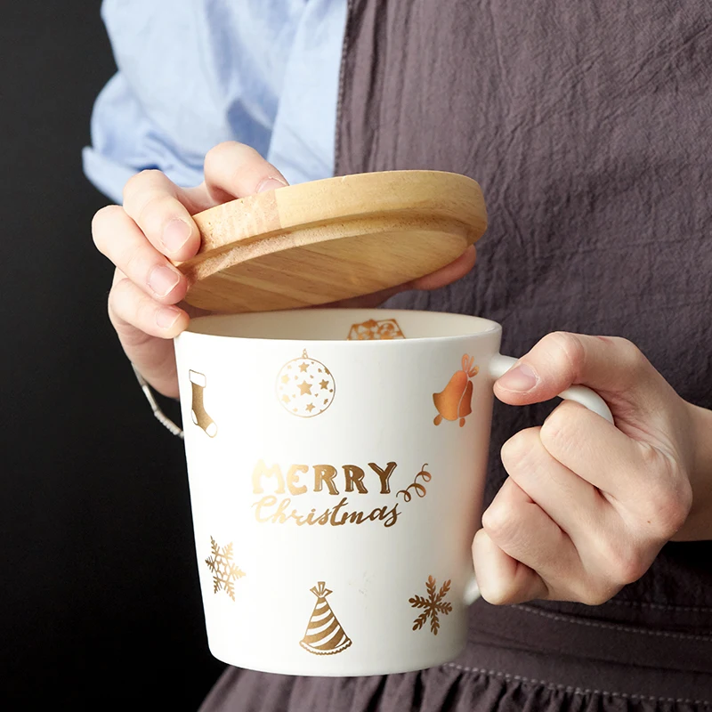 Golden Christmas Coffee Cup Large-scale European Mug Couple Mug Holiday Gift Ceramic Cup
Golden Christmas Coffee Cup Large-scale European Mug Couple Mug Holiday Gift Ceramic Cup