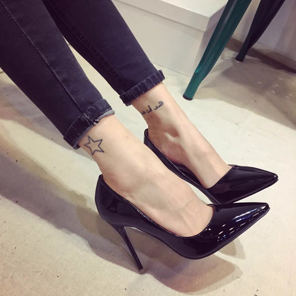 Spring / summer 2018 pointed high-heeled shoes with thin heels and black shoes patent leather blue large size women's shoes
