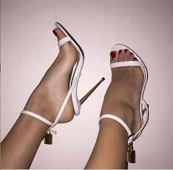 Concise Woman Sandals Metallic Lock Decor Open Toe Cut Out One Strap Summer Shoes Ankle Buckle Metal Blade Feminine Shoes
Concise Woman Sandals Metallic Lock Decor Open Toe Cut Out One Strap Summer Shoes Ankle Buckle Metal Blade Feminine Shoes