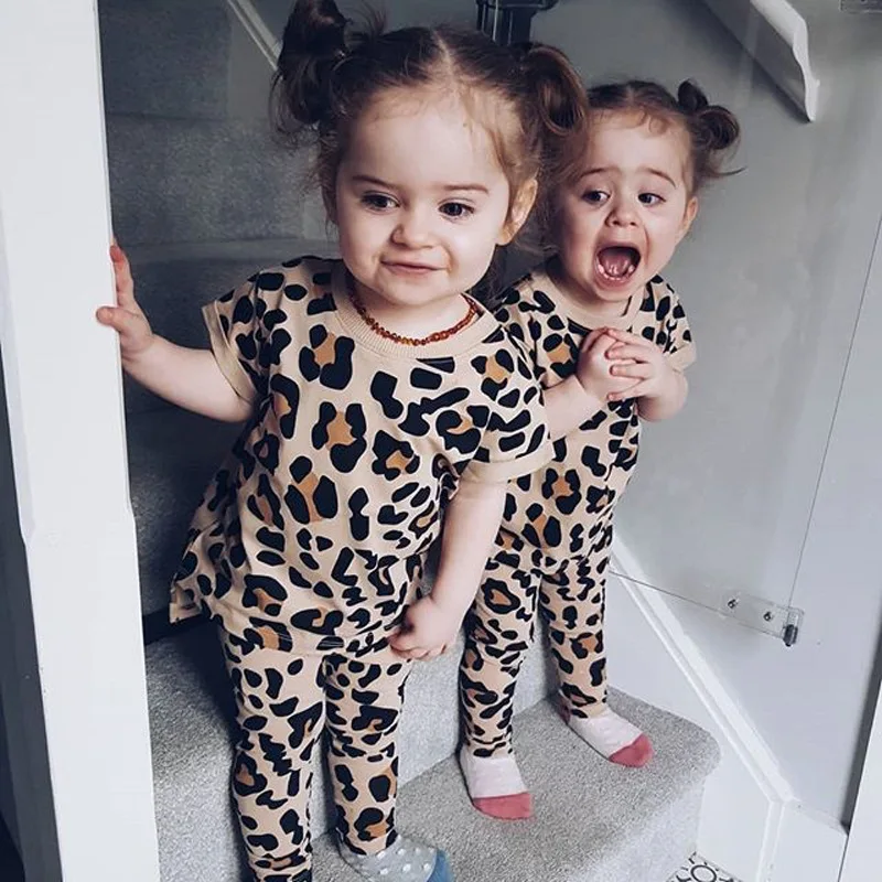 chifuna New Summer Leopard Casual Wears T-shirt+pants 2pieces Sets Fashion Toddler Clothes For Girls Baby Sets Girls Clothes
chifuna New Summer Leopard Casual Wears T-shirt+pants 2pieces Sets Fashion Toddler Clothes For Girls Baby Sets Girls Clothes