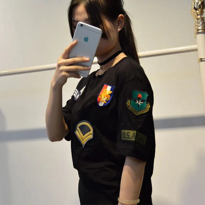 European Modal T shirt Summer Black Women's Shirts Round Neck Badge Epaulette Tees
European Modal T shirt Summer Black Women's Shirts Round Neck Badge Epaulette Tees