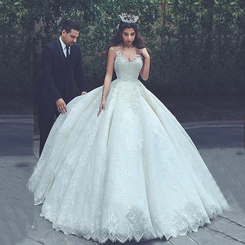 2019 Lace Ball Gown Wedding Gowns V Neck Sheer Straps Appliques Lace Floor Length Bandage Saudi Arabic Bridal Women Dresses
2019 Lace Ball Gown Wedding Gowns V Neck Sheer Straps Appliques Lace Floor Length Bandage Saudi Arabic Bridal Women Dresses