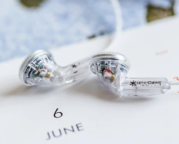 Moondrop ShiroYuki White Snow HiFi Dynamic Earbuds Line Type Hifi Music DD Flat MP3 Earphones MX500 Vido X6 Qian25 69 VE Monk
Moondrop ShiroYuki White Snow HiFi Dynamic Earbuds Line Type Hifi Music DD Flat MP3 Earphones MX500 Vido X6 Qian25 69 VE Monk