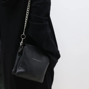 BENVICHED Ladies' pu bag 2020 new spring chain fashion casual pure color Inclined single shoulder bag small square bag c330
BENVICHED Ladies' pu bag 2020 new spring chain fashion casual pure color Inclined single shoulder bag small square bag c330
