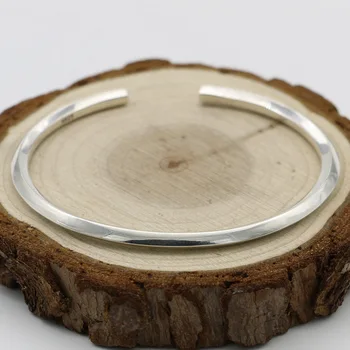 S925 Sterling Silver Retro Thai Silver Smooth Open Ended Bangle Japanese And Korean Fashion Minimalist Bohemian Style Jewelry
S925 Sterling Silver Retro Thai Silver Smooth Open Ended Bangle Japanese And Korean Fashion Minimalist Bohemian Style Jewelry