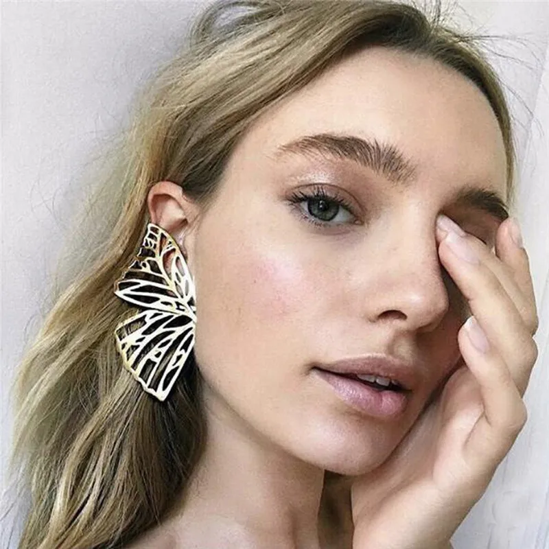 1 Pairs Fashion Earring Hollow Butterfly Pendant Earring for Women Big Hyperbole Women Wing Earring Accessories Jewelry
1 Pairs Fashion Earring Hollow Butterfly Pendant Earring for Women Big Hyperbole Women Wing Earring Accessories Jewelry