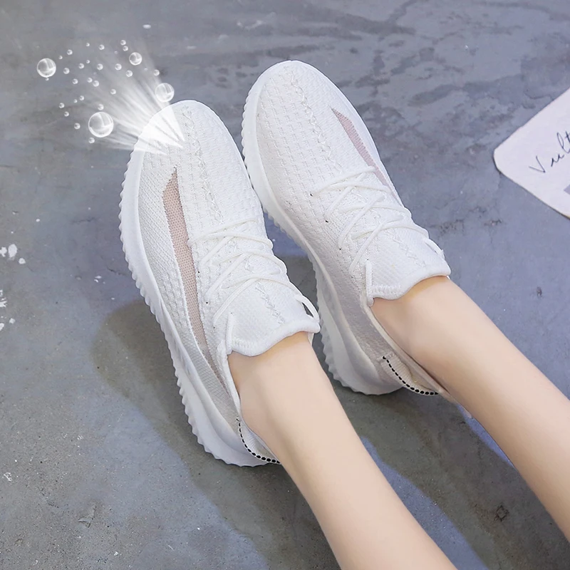 2019 Sport Running Shoes Women Couple Casual Shoes Breathable Outdoor Lawn Slip On Sneakers Designer Mesh White Shoes Size 35-40
2019 Sport Running Shoes Women Couple Casual Shoes Breathable Outdoor Lawn Slip On Sneakers Designer Mesh White Shoes Size 35-40